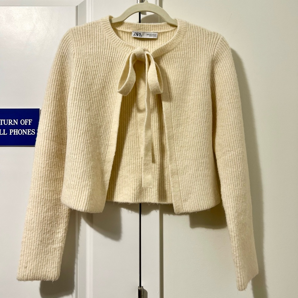 Zara Cream Ribbed Knit Sweater